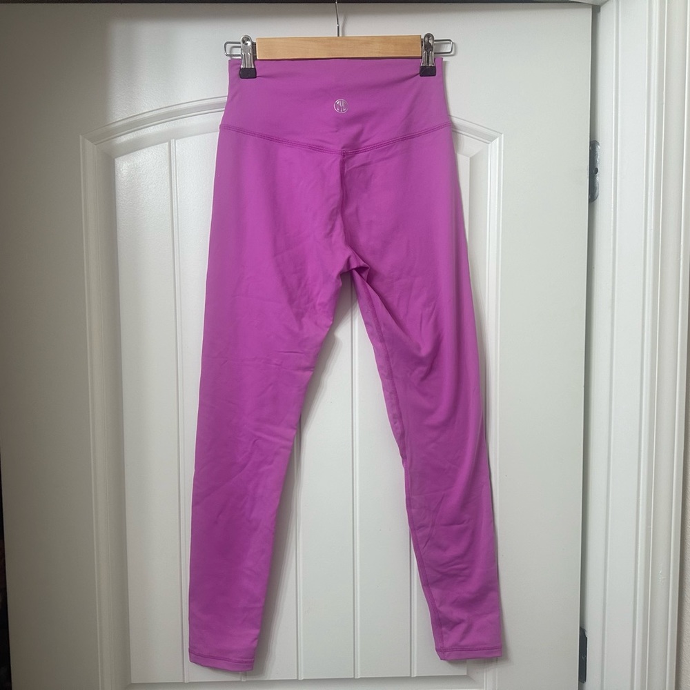 NWOT Til You Collapse Leggings size small